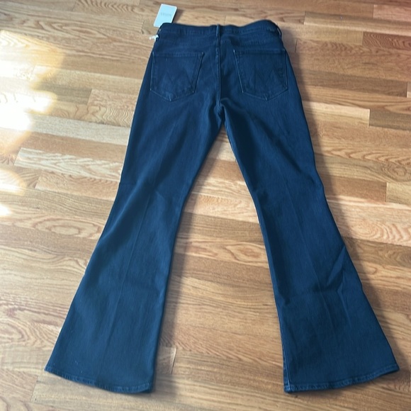 MOTHER The Weekender High-Rise Flare Jeans Size 31 NWT - Picture 15 of 15